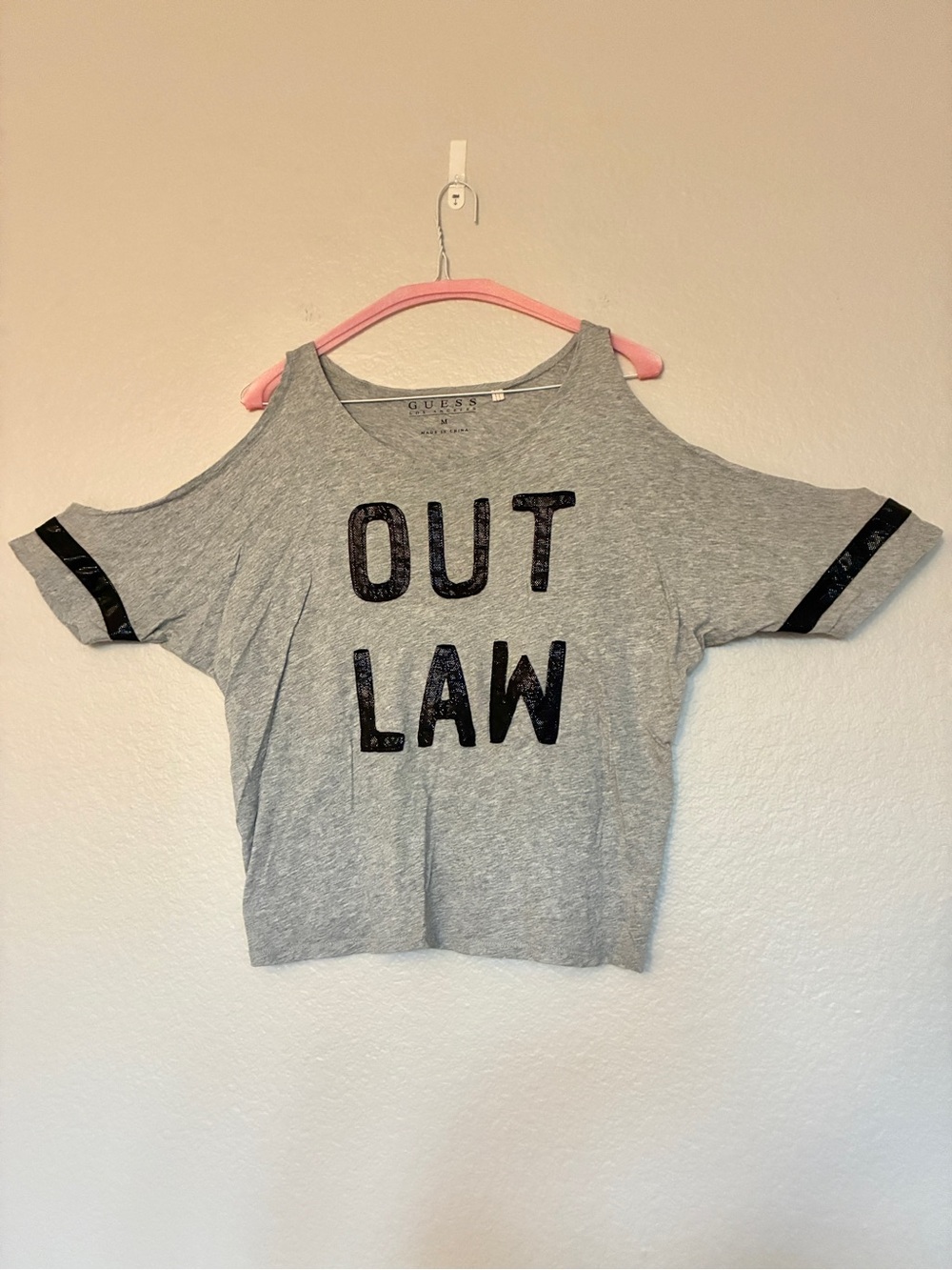 Guess Los Angeles Gray Cold Shoulder Tee Out Law Graphic Dolman Top Women's M